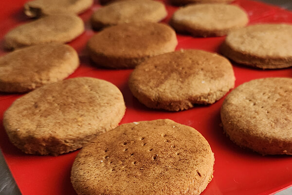 biscoito de banana, aveia e mel