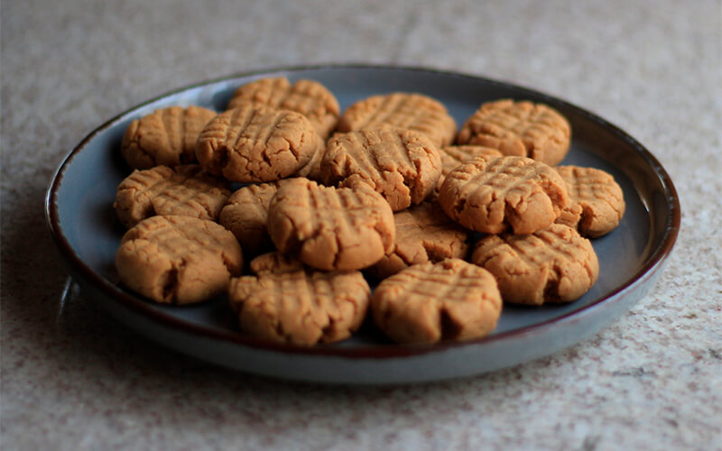 biscoitos de pasta de amendoim