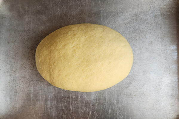 massa do pão de milho crescida